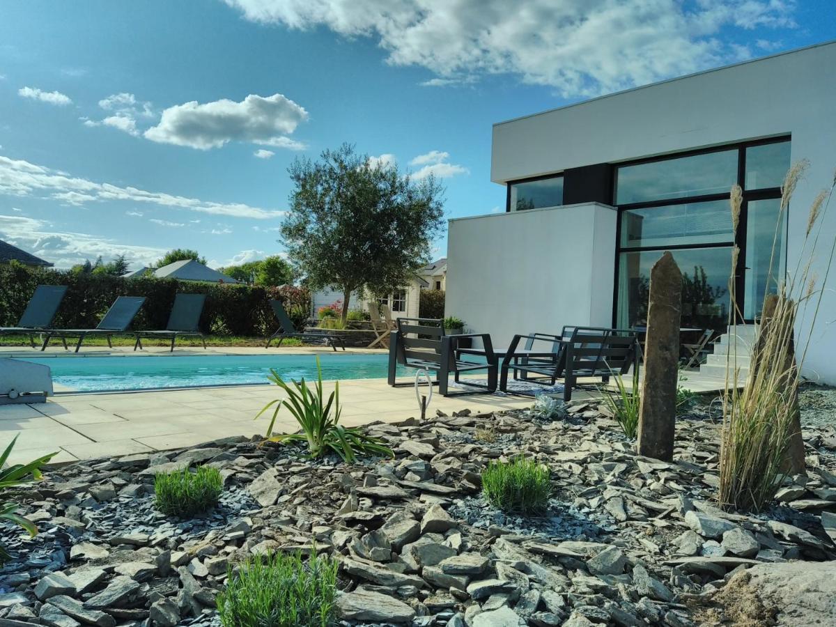 Maison/Villa avec piscine privée Gîte Brain d'eau La Chapelle-de-Brain Exterior foto